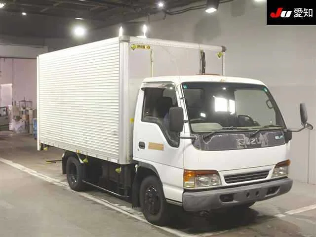 Isuzu Elf  с аукциона в Японии