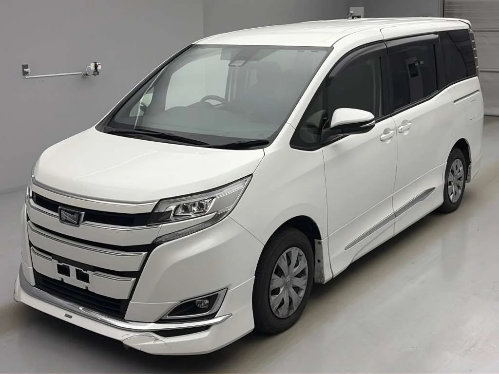 Toyota Noah 2018