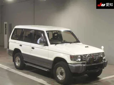 MITSUBISHI PAJERO