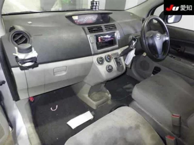 Toyota Passo Sette