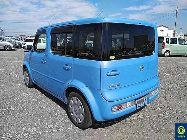 Nissan Cube  с аукциона в Японии