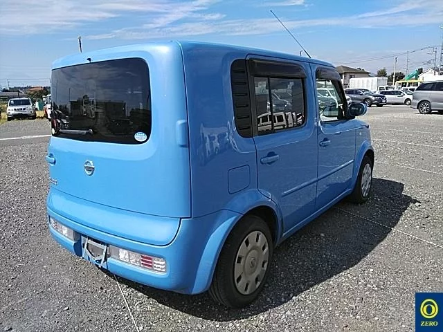 Nissan Cube  с аукциона в Японии