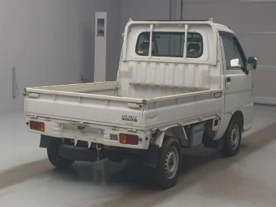DAIHATSU HIJET TRUCK 2