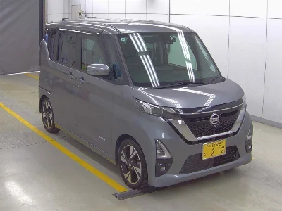 NISSAN ROOX