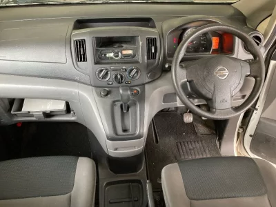 NISSAN NV200 2