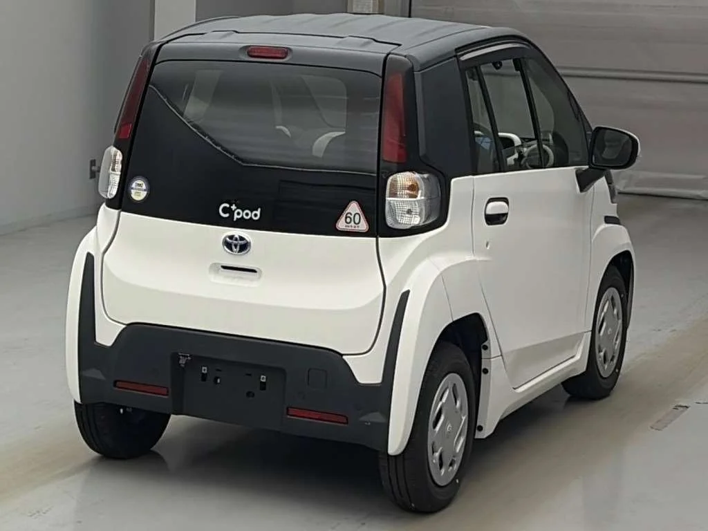 Toyota C+pod  с аукциона в Японии