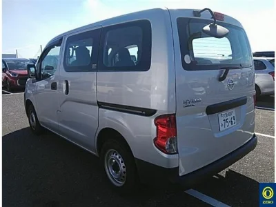 NISSAN NV200 2