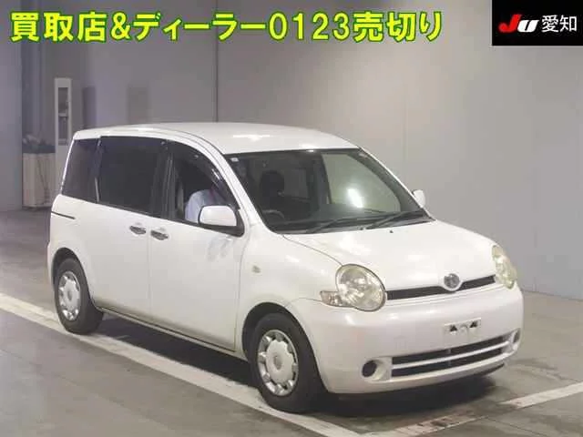 Toyota Sienta 2006
