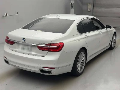 BMW 7 SERIES