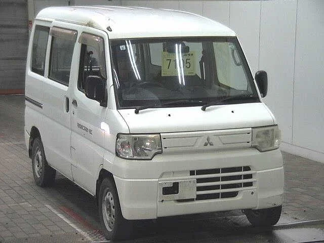 Mitsubishi Minicab 2012