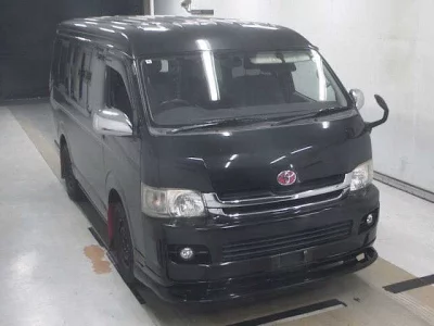 TOYOTA HIACE