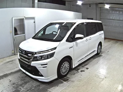 Статистика аукционов Toyota Voxy