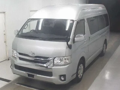 TOYOTA HIACE