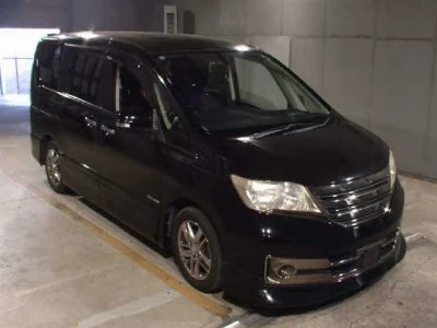 NISSAN SERENA 1