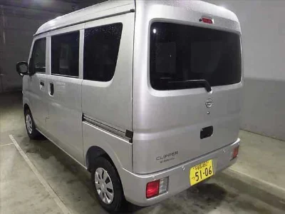NISSAN CLIPPER VAN