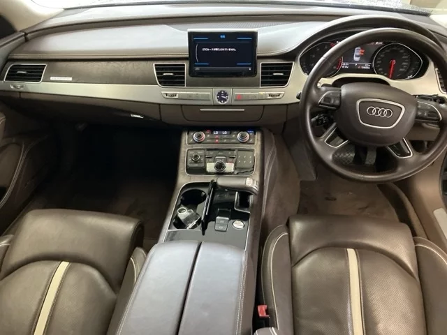 Audi A8  с аукциона в Японии