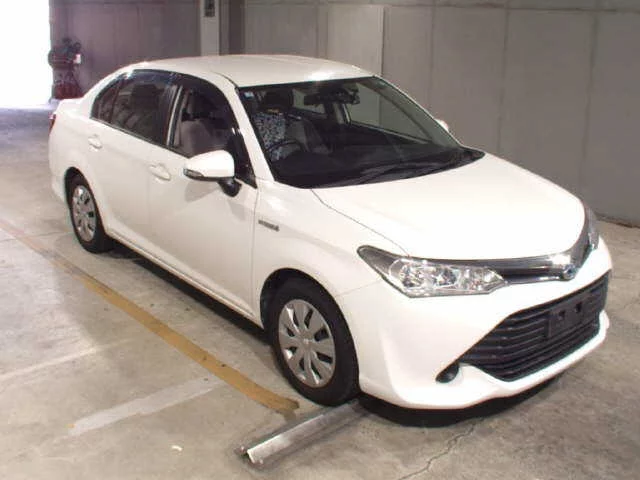 Toyota Corolla Axio 2015