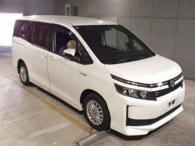 Статистика аукционов Toyota Voxy