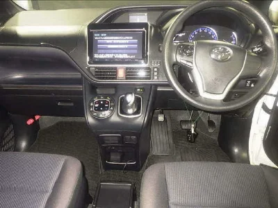 Статистика аукционов Toyota Voxy