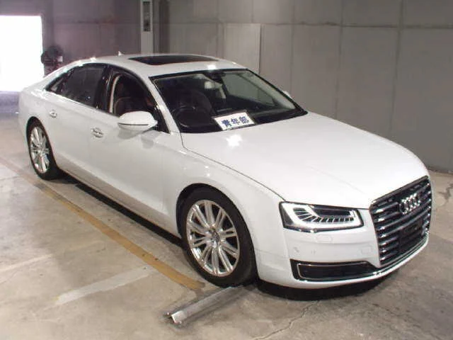 Audi A8  с аукциона в Японии