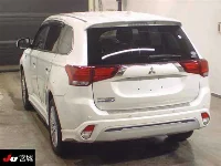Цена авто Mitsubishi Outlander с аукционов Японии, номер кузова GG3W, пробег 108 000, оценка 2