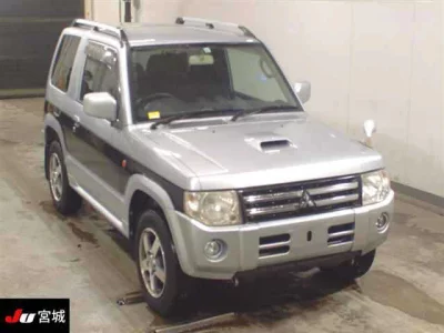 MITSUBISHI PAJERO MINI