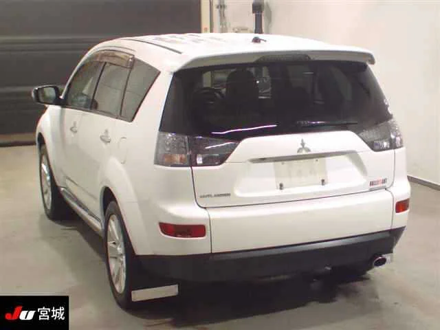 Mitsubishi Outlander  с аукциона в Японии