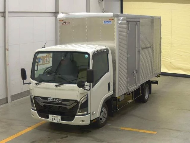 Isuzu Elf 2025