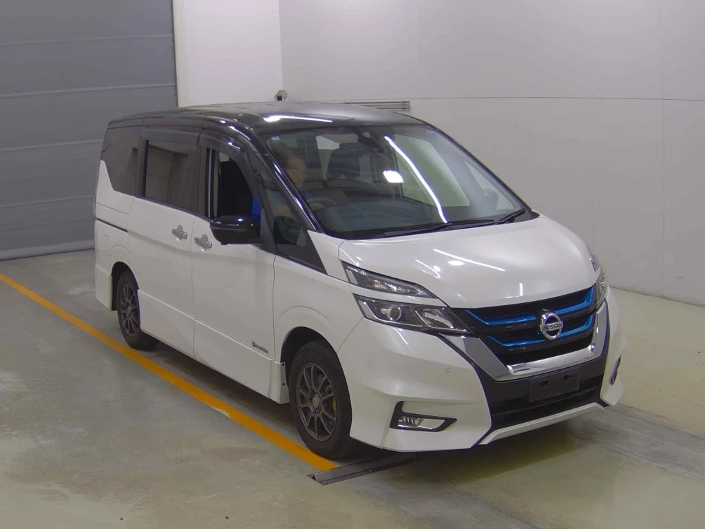 Nissan Serena 2018