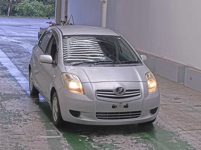 Toyota Vitz 2005