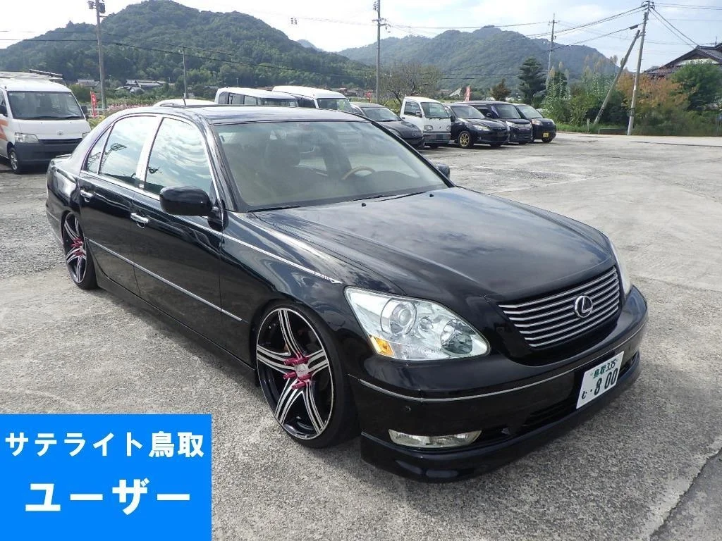 Lexus LS  с аукциона в Японии