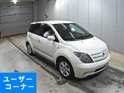TOYOTA IST