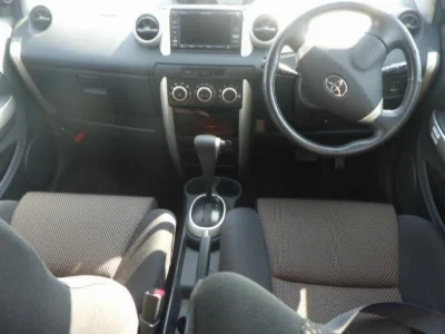 TOYOTA IST