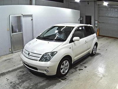 TOYOTA IST