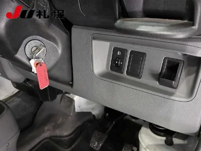 MITSUBISHI MINICAB