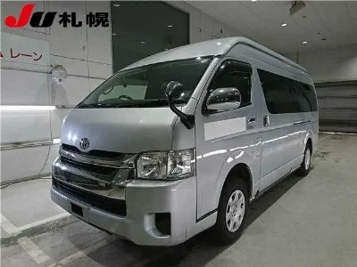 TOYOTA HIACE