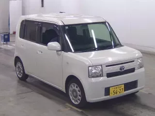 TOYOTA PIXIS SPACE