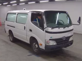 TOYOTA DYNA