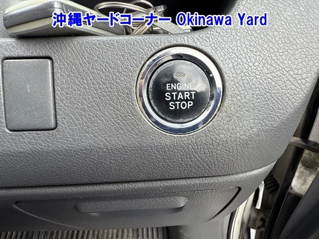 Toyota Voxy  с аукциона в Японии