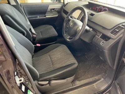 Статистика аукционов Toyota Voxy