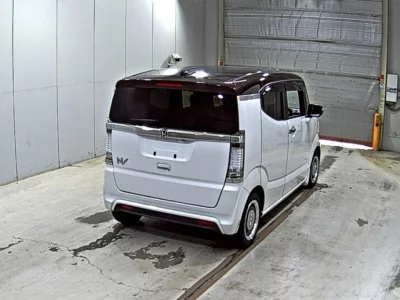 HONDA N BOX SLASH