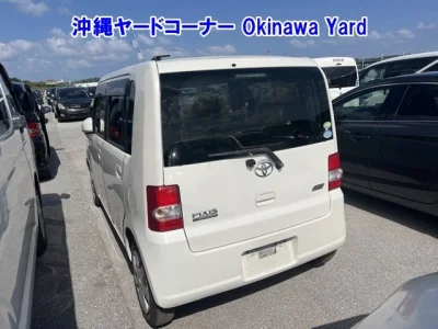 TOYOTA PIXIS SPACE