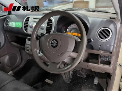 SUZUKI MRWAGON