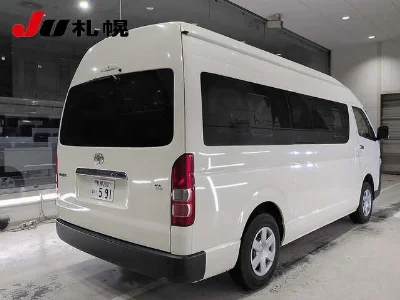 TOYOTA HIACE