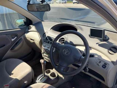 TOYOTA PLATZ