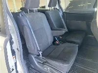 Цена авто Toyota Voxy с аукционов Японии, номер кузова ZWR80G, пробег 178 000, оценка 2