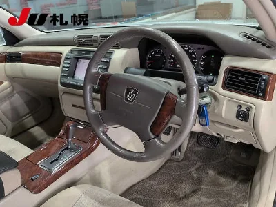 Toyota Crown Estate
