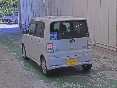 DAIHATSU MOVE CONTE