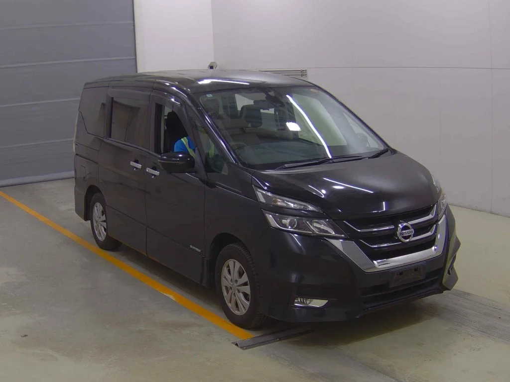 Nissan Serena 2018