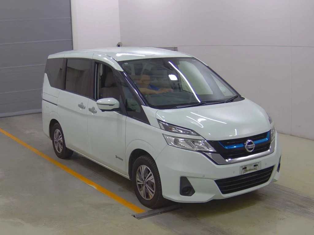 Nissan Serena 2018